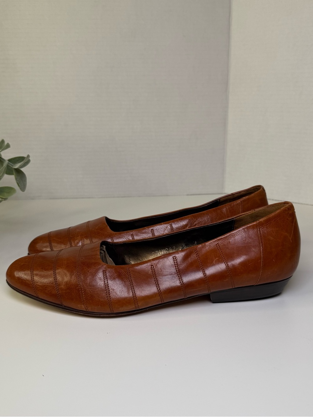 Maserati Vintage Brown Genuine Leather Italian Made Women's Flats Size 8